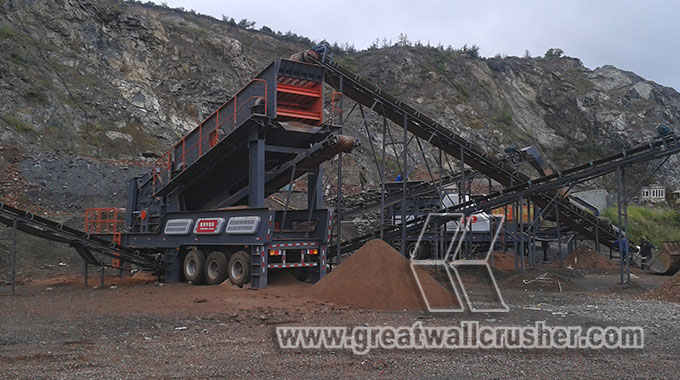 Mobile crushing plant for 150 t/h Philippine granite crushing project